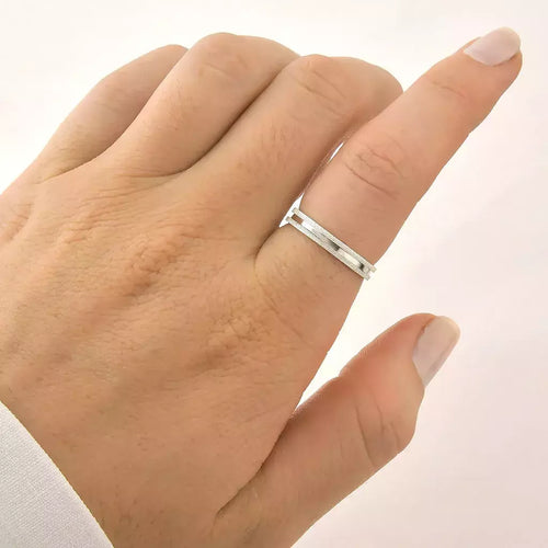 Aliança de Prata Diamantada com Friso 3,5mm Unitária